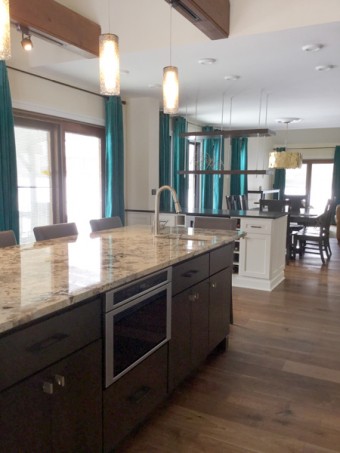 Professional Design Tip: Mixing Stained and Painted Cabinets in the Kitchen